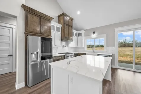 93 Long Horn Loop New Waverly TX 77358