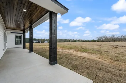 93 Long Horn Loop New Waverly TX 77358