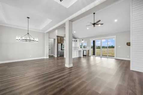 93 Long Horn Loop New Waverly TX 77358