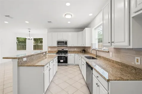 78 N Lace Arbor Drive The Woodlands TX 77382