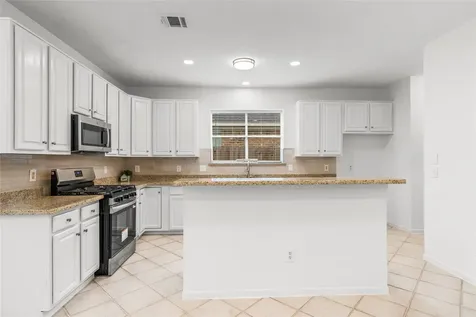 78 N Lace Arbor Drive The Woodlands TX 77382