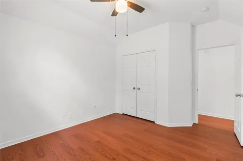 78 N Lace Arbor Drive The Woodlands TX 77382