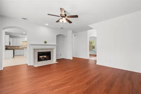 78 N Lace Arbor Drive The Woodlands TX 77382