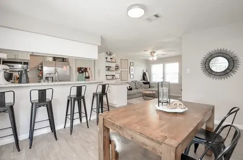 201 Inwood Lane Highlands TX 77562