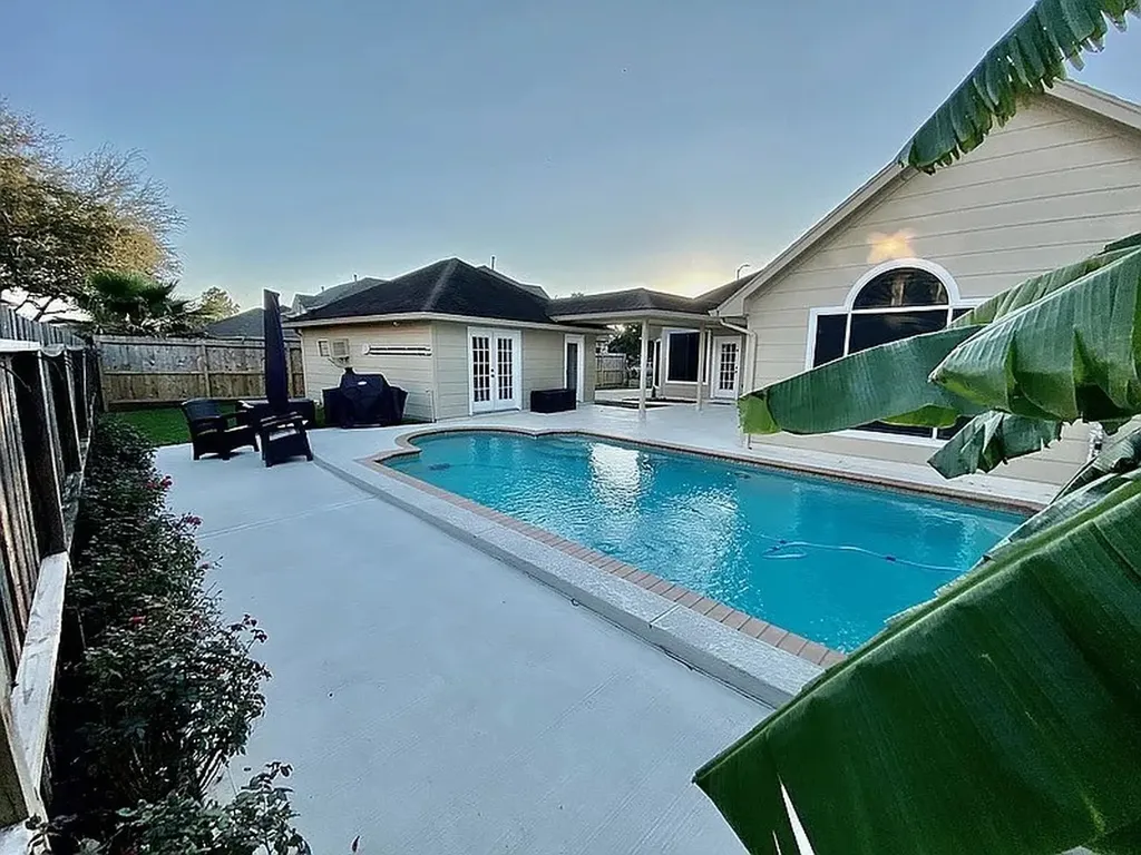 1103 Breckonridge Circle Pearland TX 77581