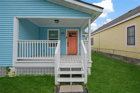 2811 Avenue O 1/2 Galveston TX 77550