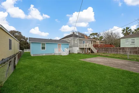 2811 Avenue O 1/2 Galveston TX 77550