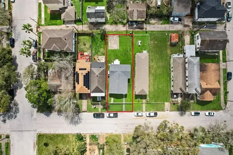 2811 Avenue O 1/2 Galveston TX 77550