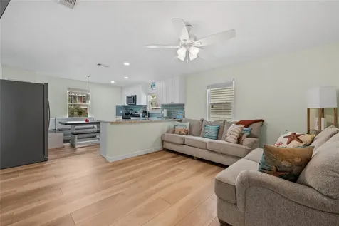 2811 Avenue O 1/2 Galveston TX 77550