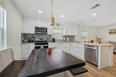 2811 Avenue O 1/2 Galveston TX 77550