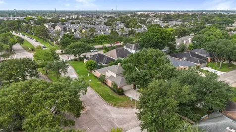 12903 Avenida Vaquero Street Houston TX 77077