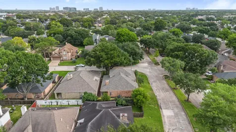 12903 Avenida Vaquero Street Houston TX 77077