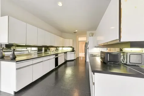 18201 Sandy Cove Houston TX 77058