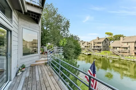 18201 Sandy Cove Houston TX 77058