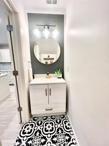 35 N Walden Elms Circle The Woodlands TX 77382