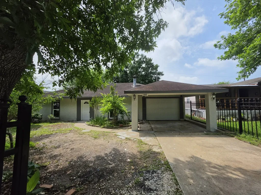 1305 Winchester Drive Richmond TX 77469