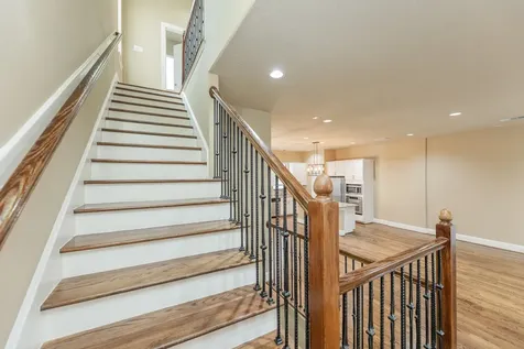 5209 Schuler Street C Houston TX 77007