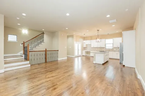 5209 Schuler Street C Houston TX 77007
