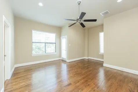 5209 Schuler Street C Houston TX 77007