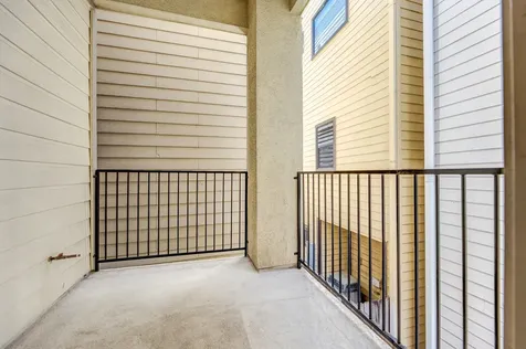 5209 Schuler Street C Houston TX 77007