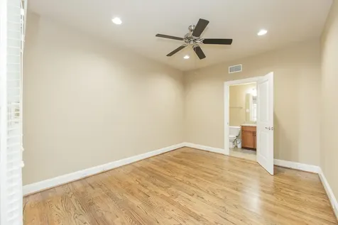 5209 Schuler Street C Houston TX 77007