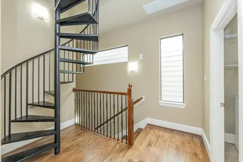 5209 Schuler Street C Houston TX 77007