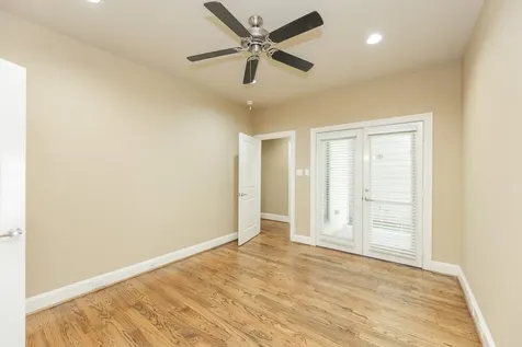 5209 Schuler Street C Houston TX 77007