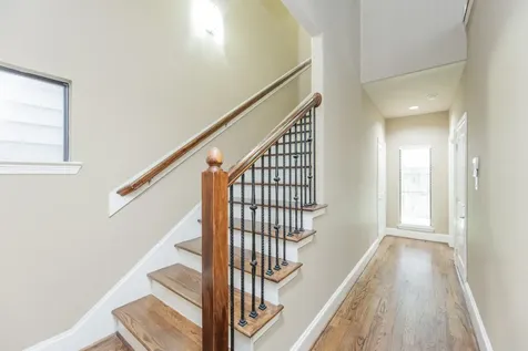 5209 Schuler Street C Houston TX 77007