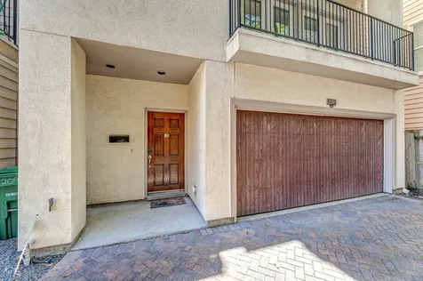 5209 Schuler Street C Houston TX 77007