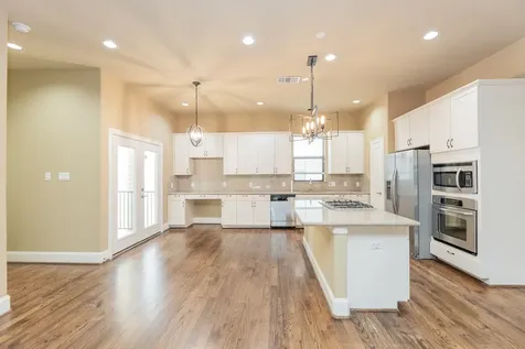 5209 Schuler Street C Houston TX 77007