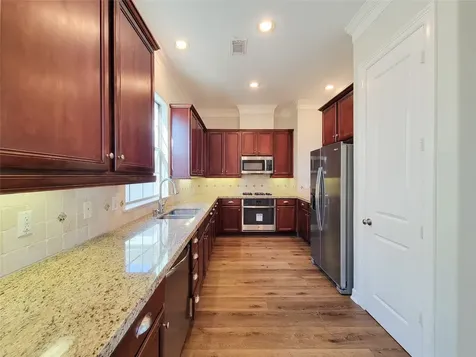 2416 La Branch Street Houston TX 77004
