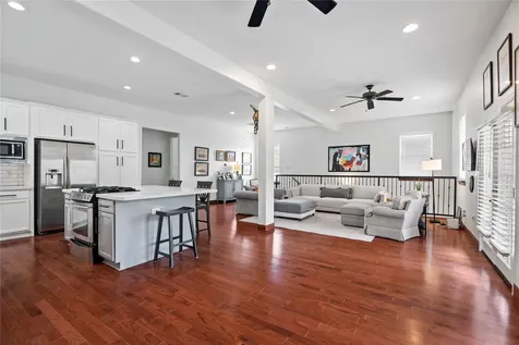415 W 8th Street Houston TX 77007