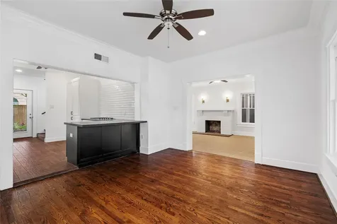 1210 Hawthorne Street Houston TX 77006