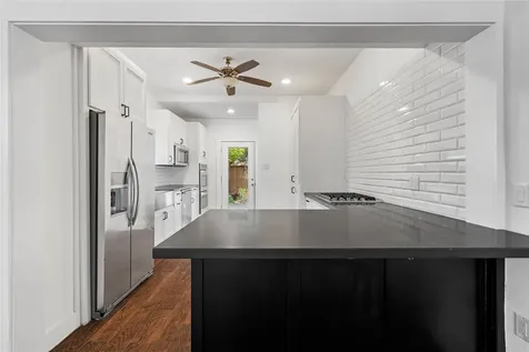 1210 Hawthorne Street Houston TX 77006