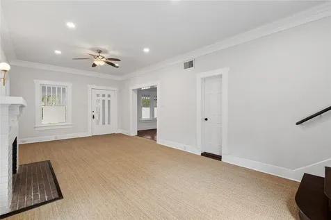 1210 Hawthorne Street Houston TX 77006