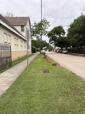 5102 Center Street Houston TX 77007