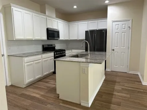 2015 Harlem Street Houston TX 77020