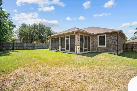 600 Olde Oaks Circle Madisonville TX 77864