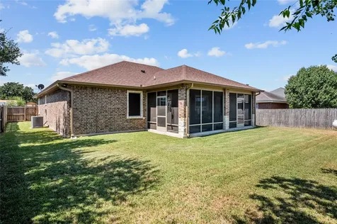 600 Olde Oaks Circle Madisonville TX 77864