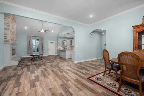 600 Olde Oaks Circle Madisonville TX 77864