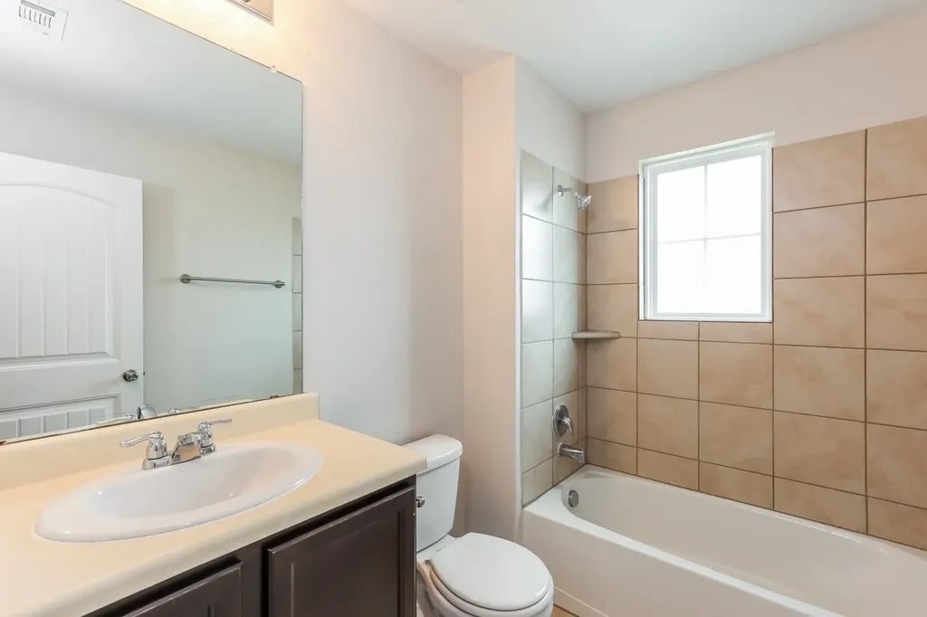 8813 Palmetto Falls San Antonio TX 78254