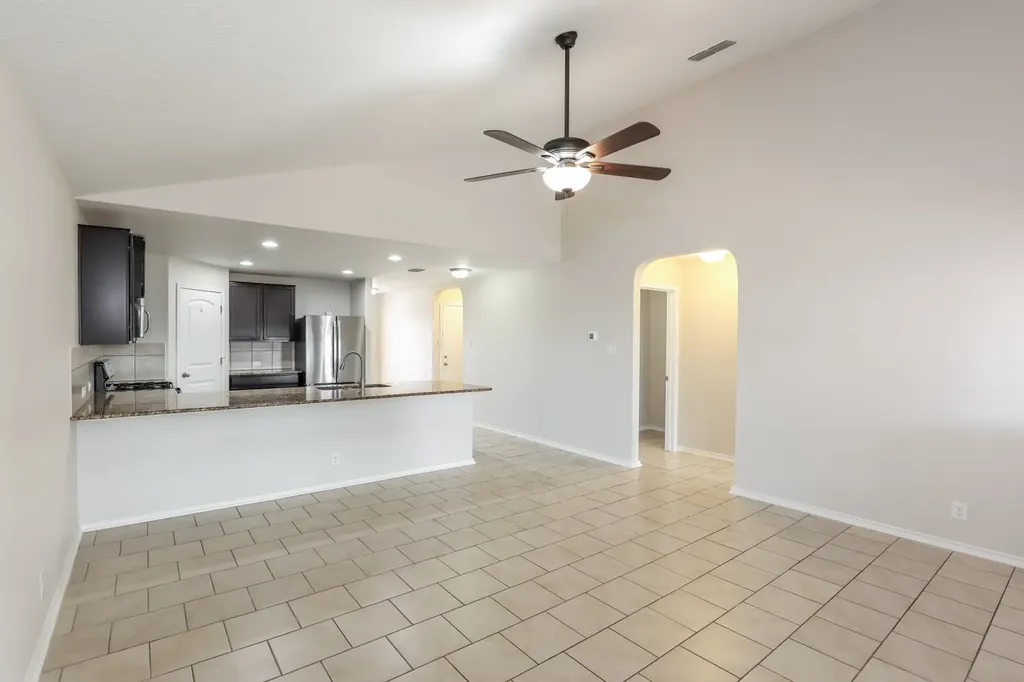 8813 Palmetto Falls San Antonio TX 78254