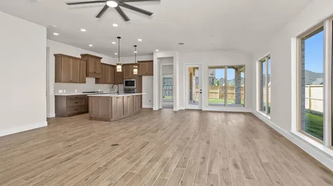 5702 Bobwhite Trail Manvel TX 77578