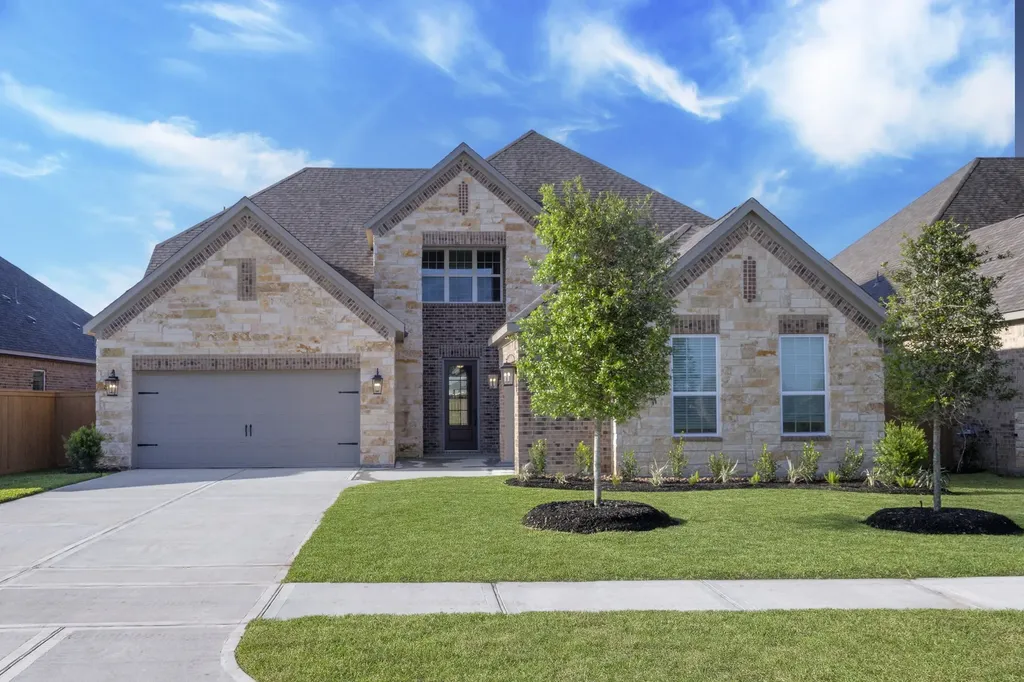 1926 June Lake Lane Iowa Colony TX 77583