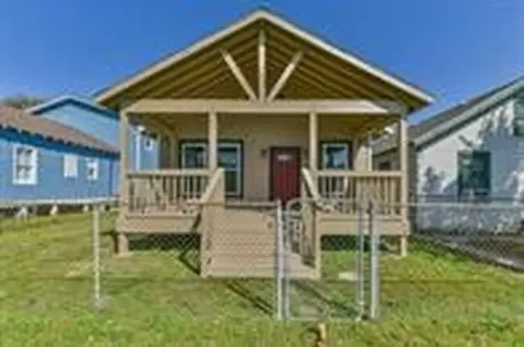 4212 Avenue Q 1/2 Street Galveston TX 77550