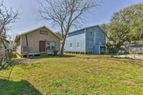 4212 Avenue Q 1/2 Street Galveston TX 77550