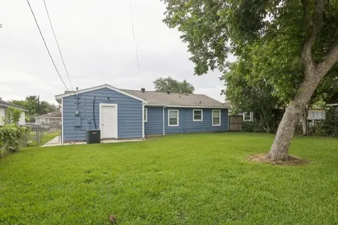 1435 Ogilvie Street Houston TX 77017