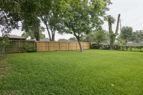 1435 Ogilvie Street Houston TX 77017