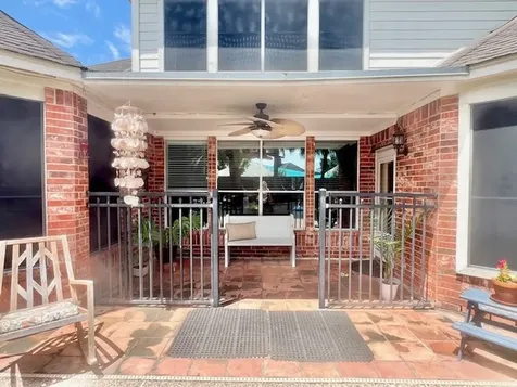105 Laguna Pointe Drive League City TX 77573