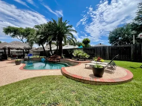 105 Laguna Pointe Drive League City TX 77573